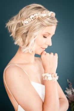 Blumenkranz im Vintage Stil mit Schleierkraut und Blüten in Rosé und Ivory