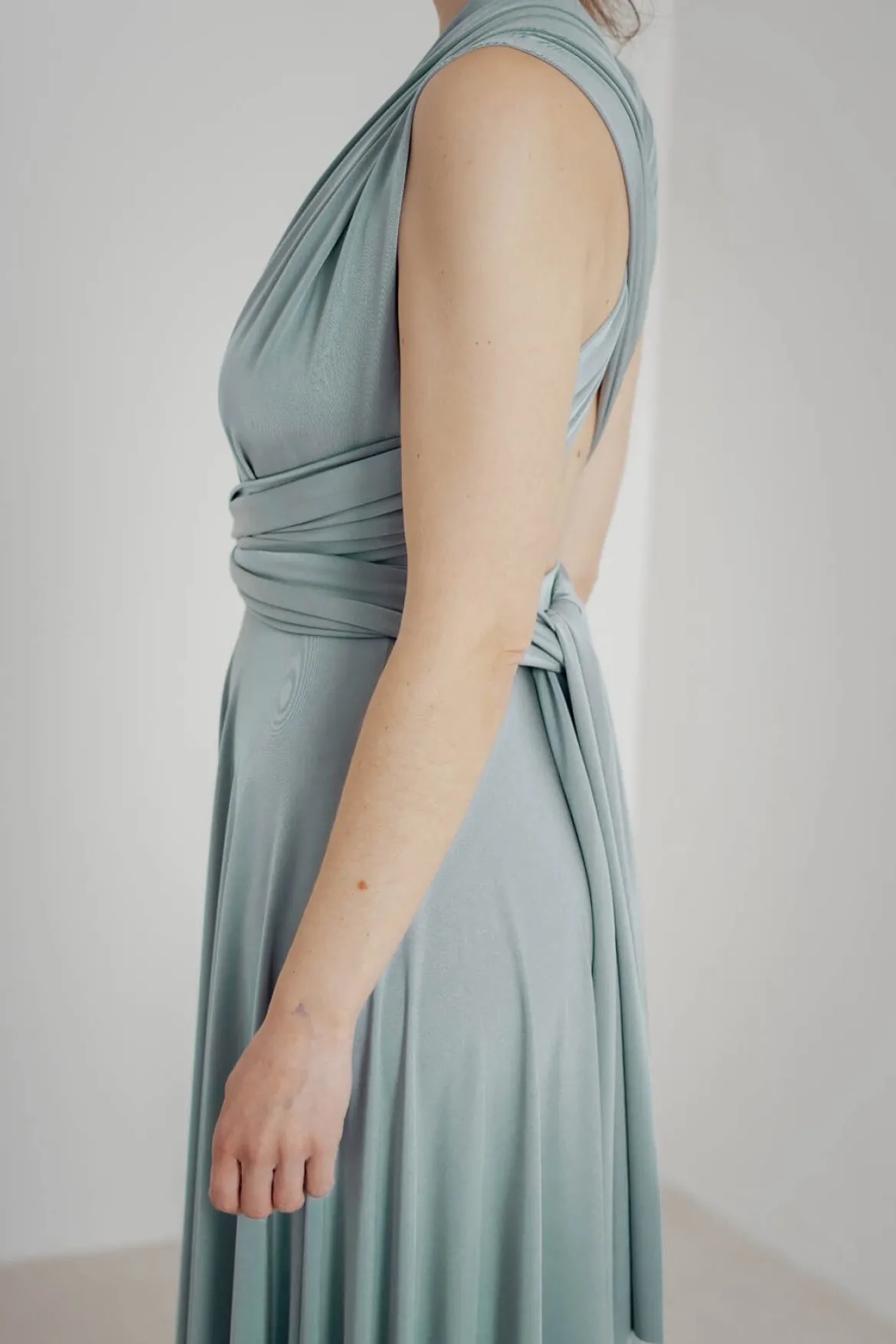 Bodenlanges Brautjungfernkleid – Ballgown Cucumber Twobirds
