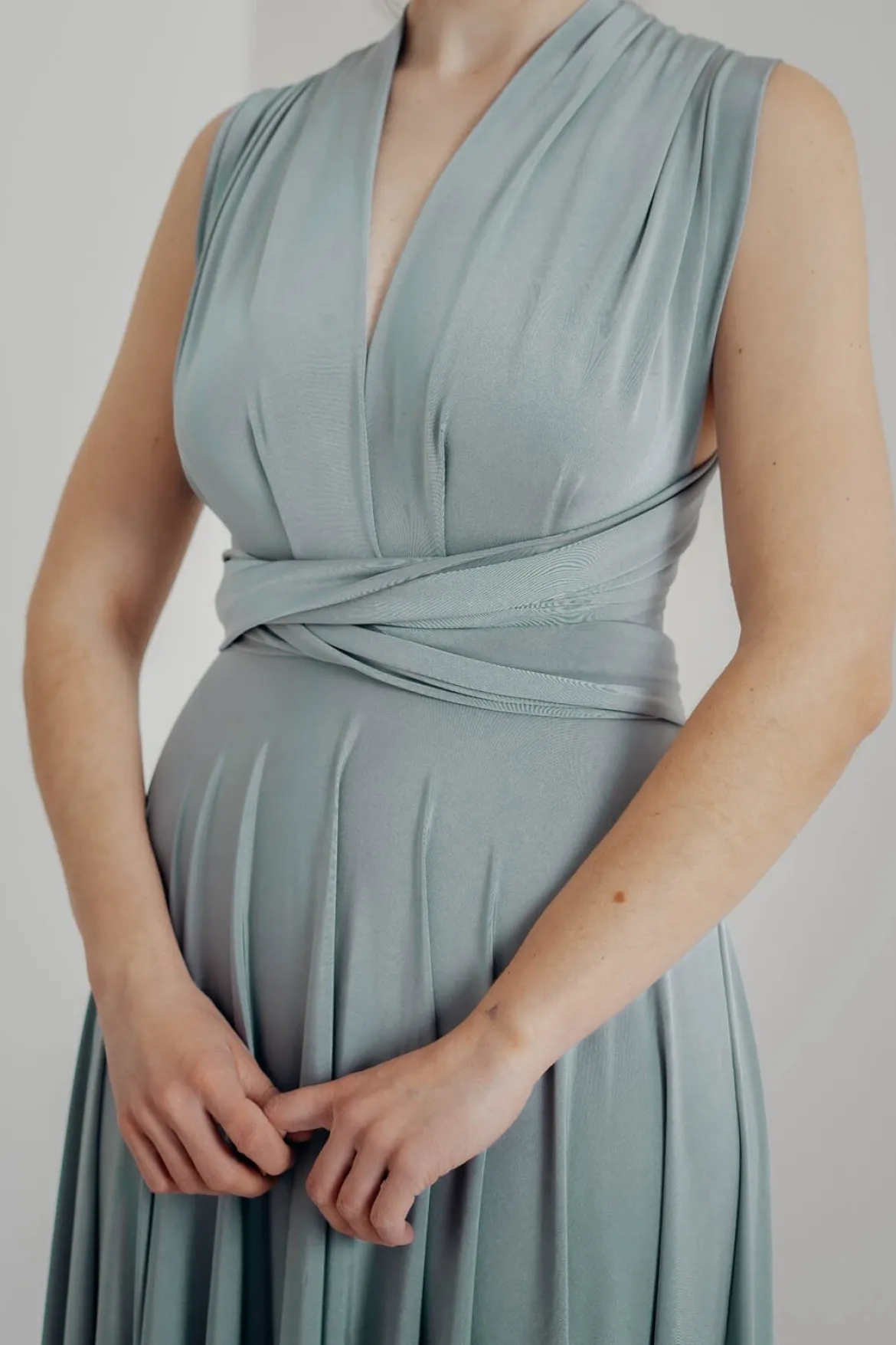 Bodenlanges Brautjungfernkleid – Ballgown Cucumber Twobirds