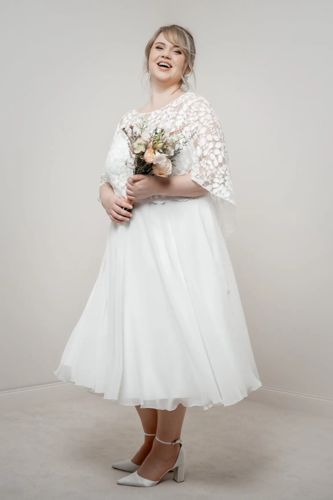Braut Chiffonrock in Ivory – Emmi noni Curvy