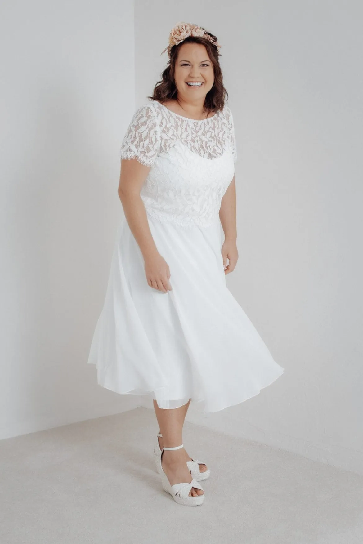 Braut Chiffonrock in Ivory – Emmi noni Curvy