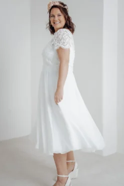 Braut Chiffonrock in Ivory – Emmi noni Curvy