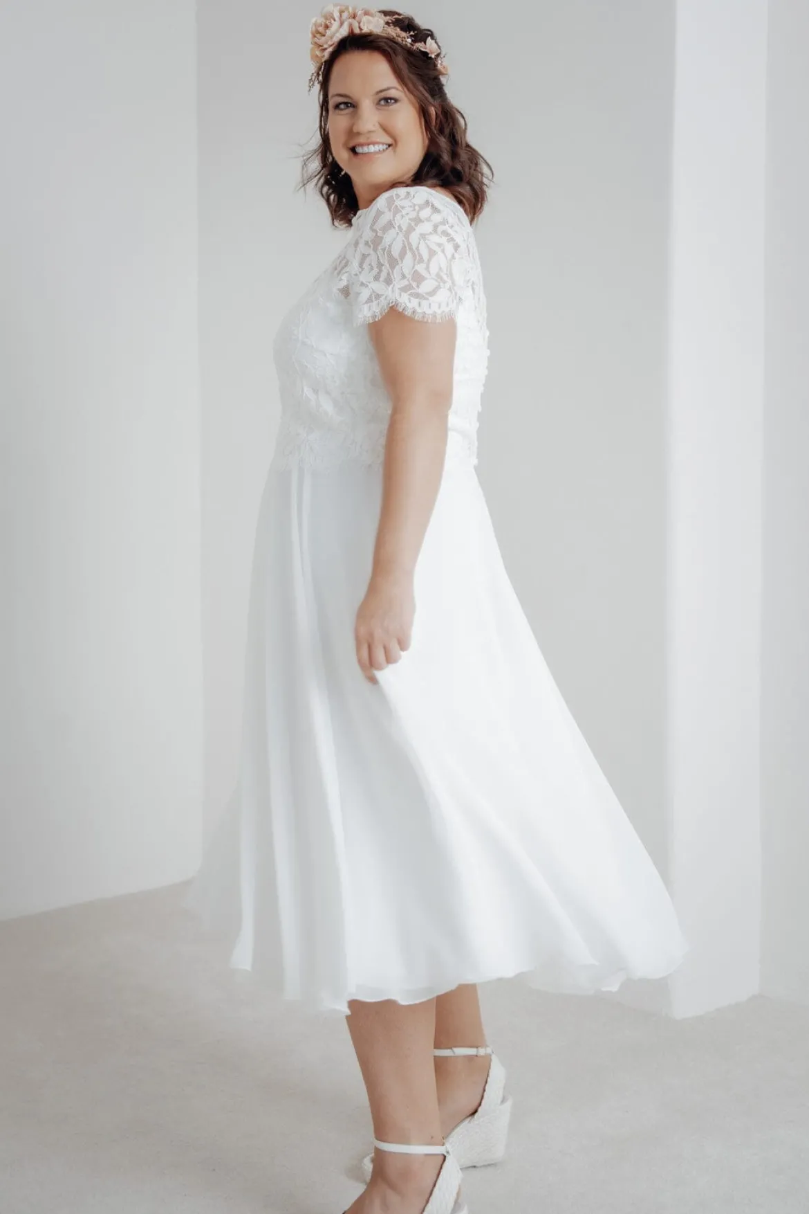 Braut Chiffonrock in Ivory – Emmi noni Curvy