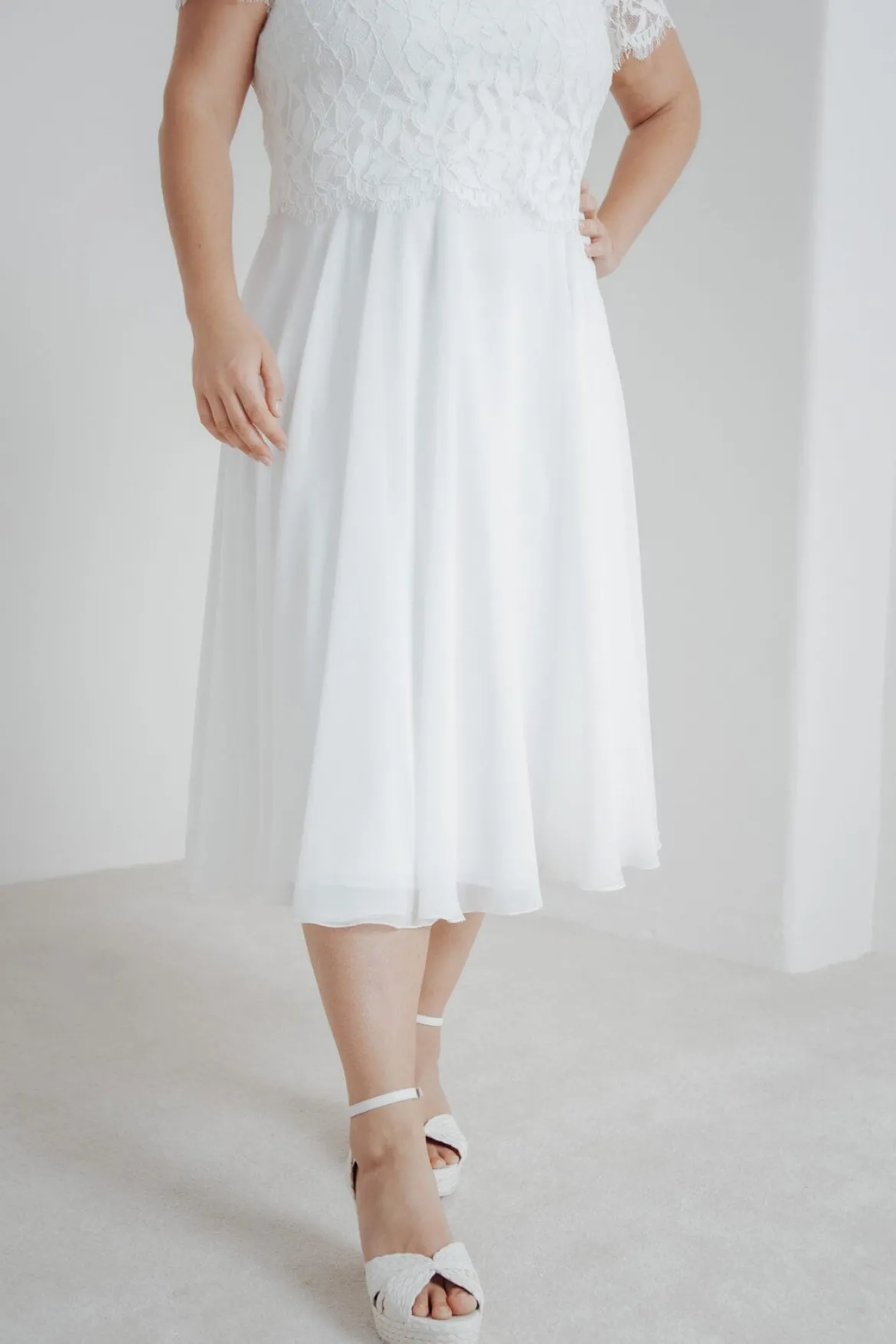 Braut Chiffonrock in Ivory – Emmi noni Curvy
