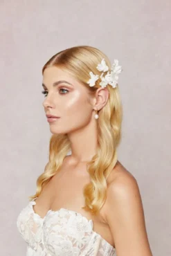 Braut Haarkamm mit Seidenblüten