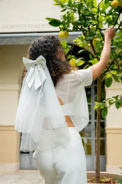 Brautschleier aus Softtüll mit Schleifen-Detail | The Perfect Bridal Company