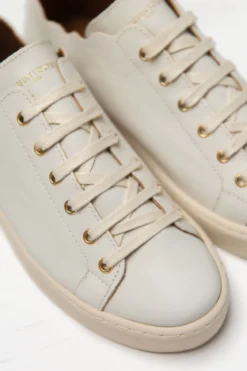 Braut Sneaker aus nachhaltigem Leder - Julie Beige