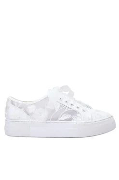 Braut Sneaker mit Blütenmuster – Codie Ivory | The Perfect Bridal Company