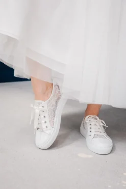Braut Sneakers mit Spitze und Satinschnürsenkeln - Nelli Pearl Lace