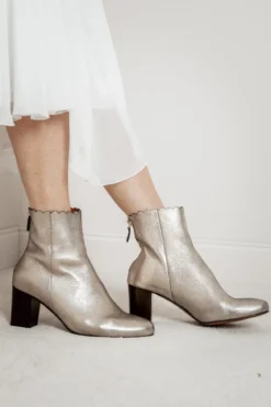 Braut Stiefelette aus Metallic-Leder - Giselle Gold