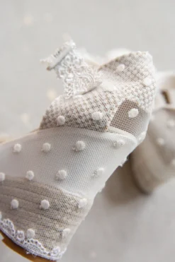 Braut Wedges mit Spitzenborten und Pünktchentüll - Lucy