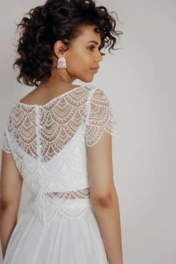 Crop Top für die Braut mit dünnen Trägern in Ivory – Corie crop noni