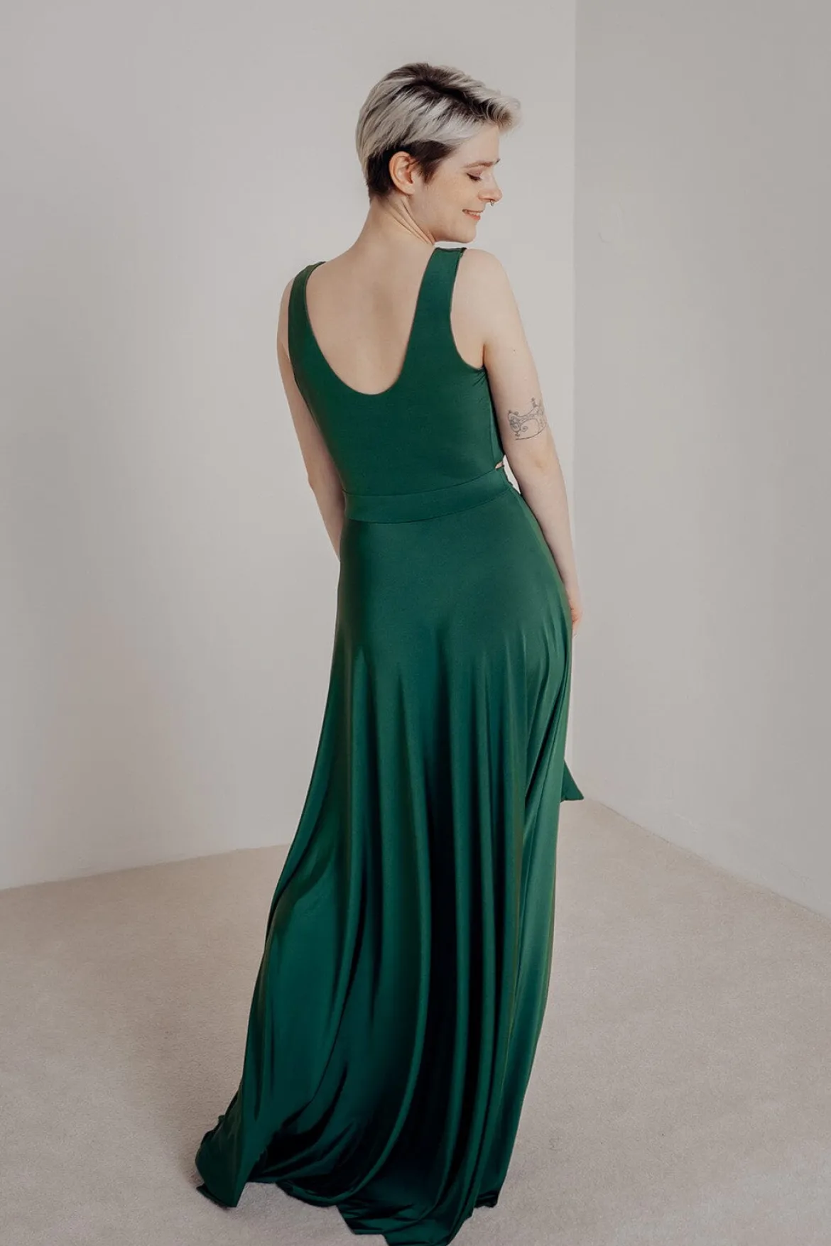 Dunkelgrünes Brautjungfernkleid – Reverse Gown Forest Green Twobirds