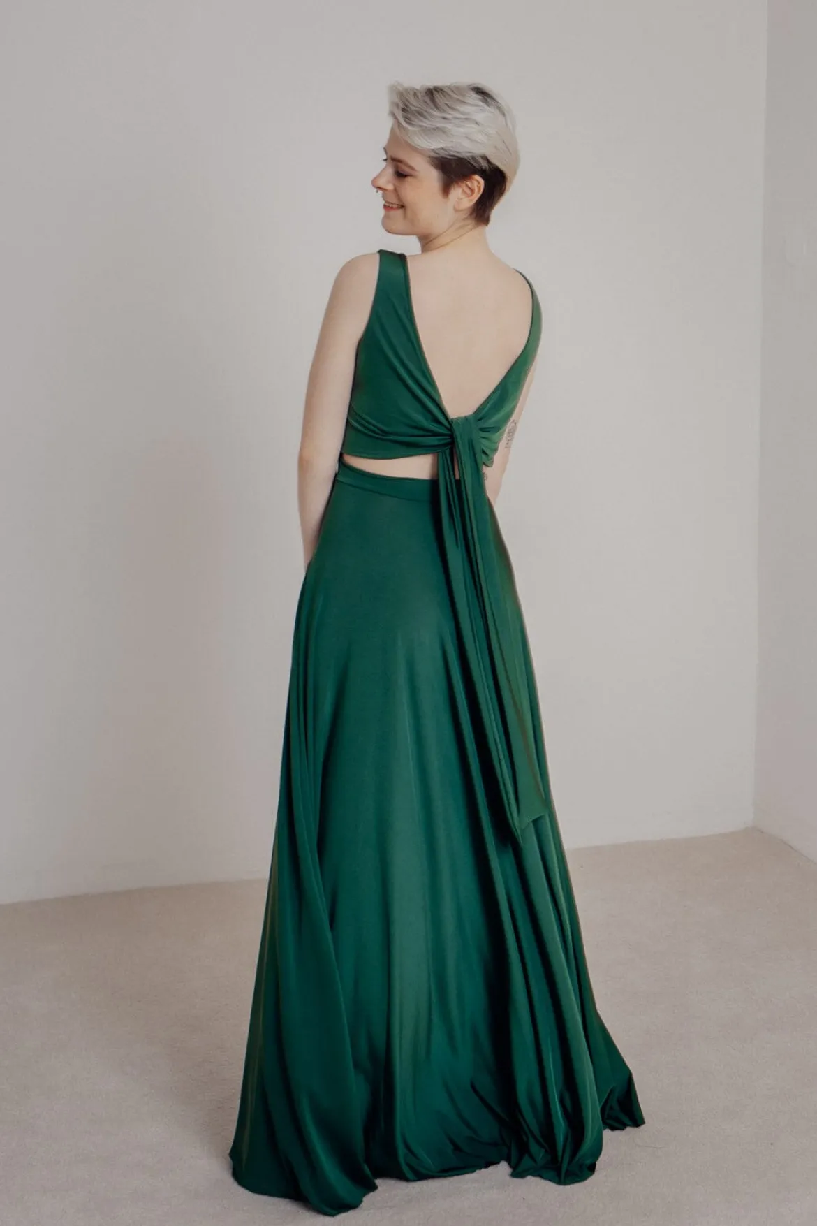 Dunkelgrünes Brautjungfernkleid – Reverse Gown Forest Green Twobirds