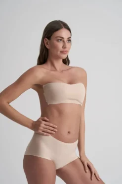Fashion Tape als BH-Ersatz – Bye Bra