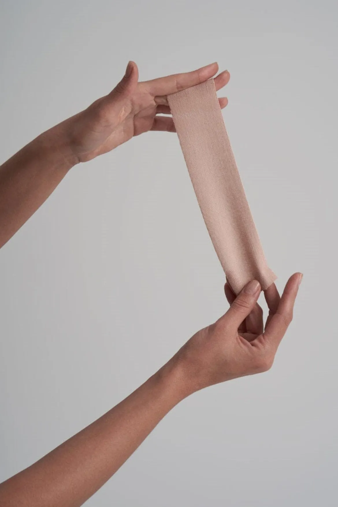 Fashion Tape als BH-Ersatz – Bye Bra