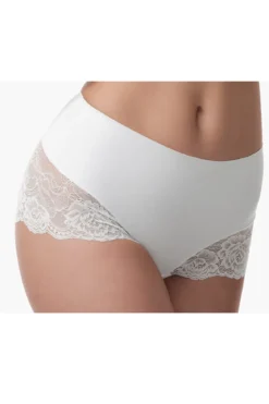 Figurformender Mid-Waist Slip in Ivory