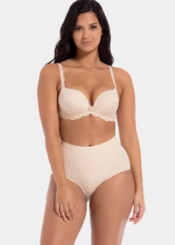 Figurformender Slip in Beige – Dream Shaper Brief