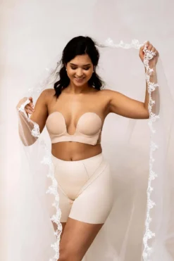 Figurformende Shorts in Beige – Dream Shaper Short