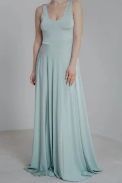 Grünes Brautjungfernkleid – Reverse Gown Sage Twobirds