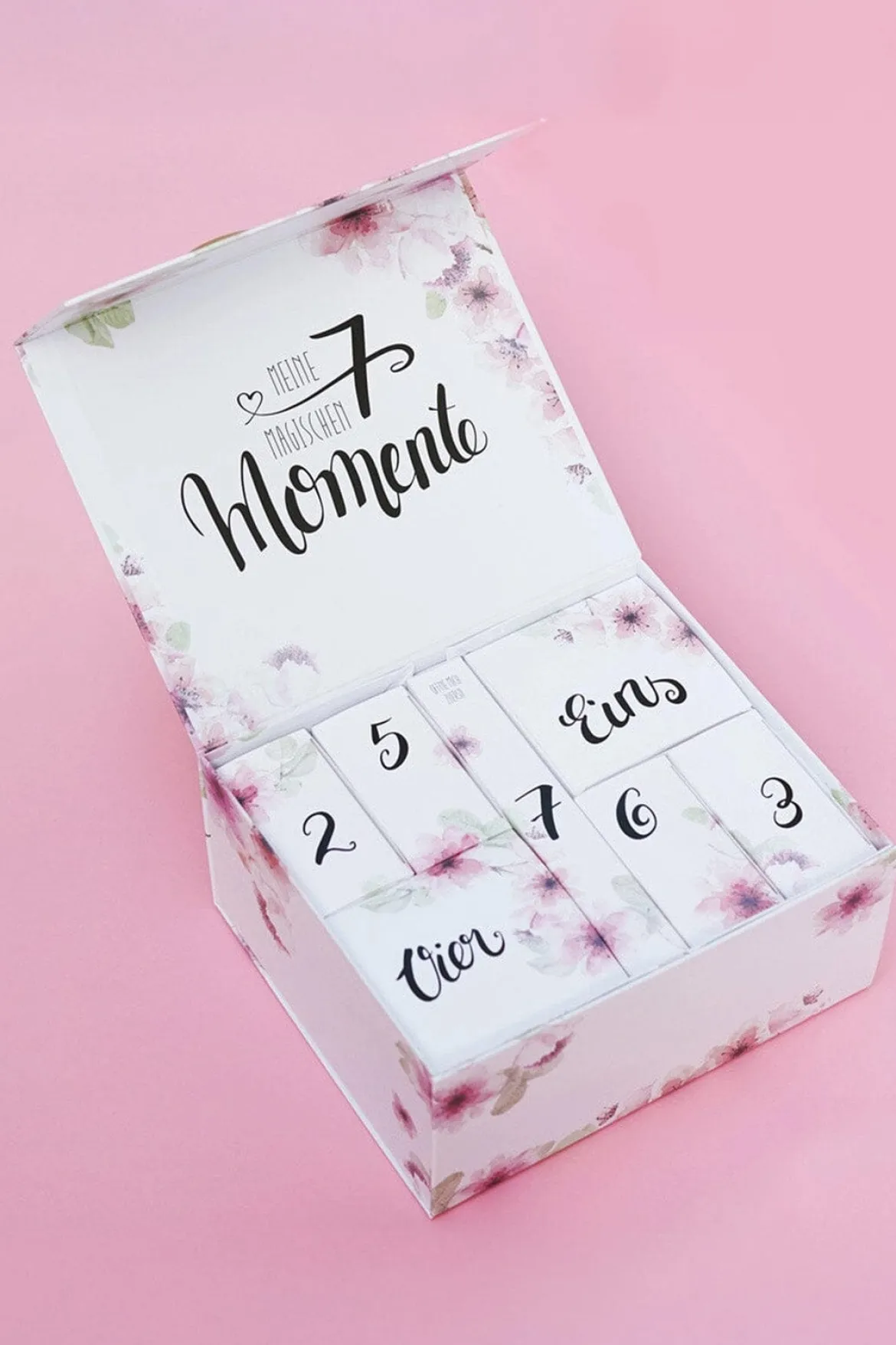 Hochzeits-Countdown-Kalender™ mit Gold-Armband und Schlafmaske