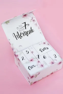 Hochzeits-Countdown-Kalender™ mit Silber-Armband und Strumpfband