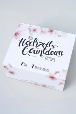 Hochzeits-Countdown-Kalender™ mit Silber-Armband und Strumpfband