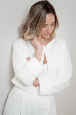Kurze Braut Jacke aus Strickmix mit Kaschmir