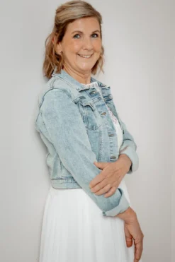 Kurze Braut Jeansjacke mit Knopfleiste