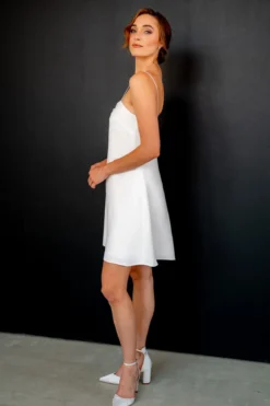 Kurzes Slip Dress in Ivory – Mirel noni One