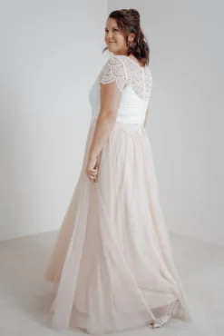 Langer Braut Rock aus fließendem Softtüll in Blush – India noni Curvy