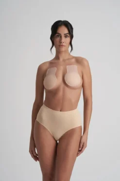 Matte Pull-up Klebepads aus Silikon – Bye Bra