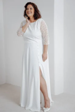 Plus Size Braut Rock mit Schlitz und Zierknöpfen – Eira noni Curvy
