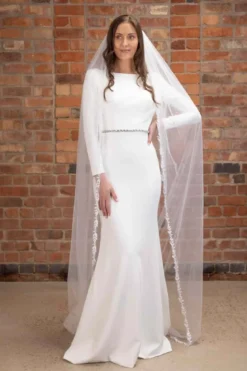 Schleier mit Blattstickerei | The Perfect Bridal Company