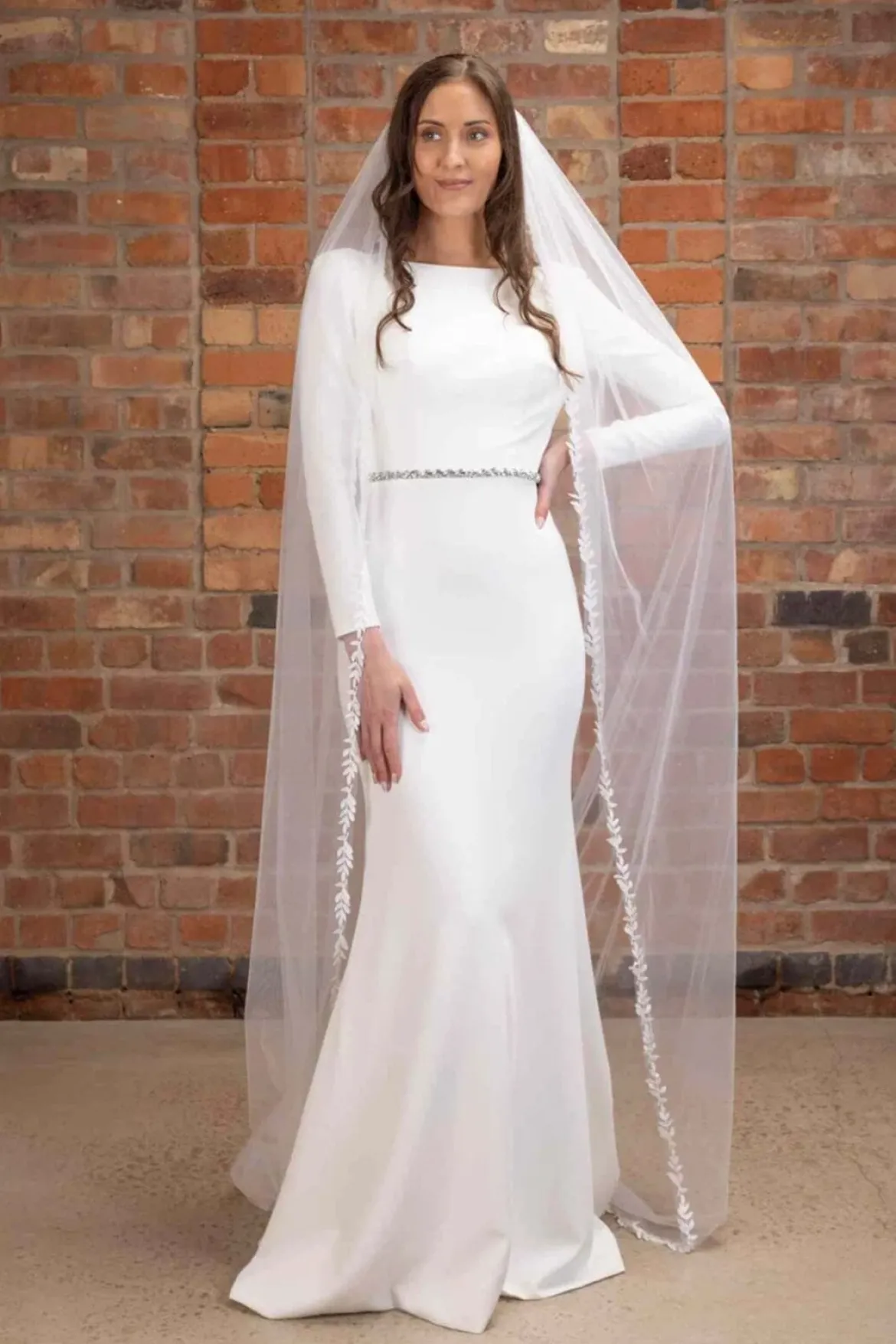 Schleier mit Blattstickerei | The Perfect Bridal Company