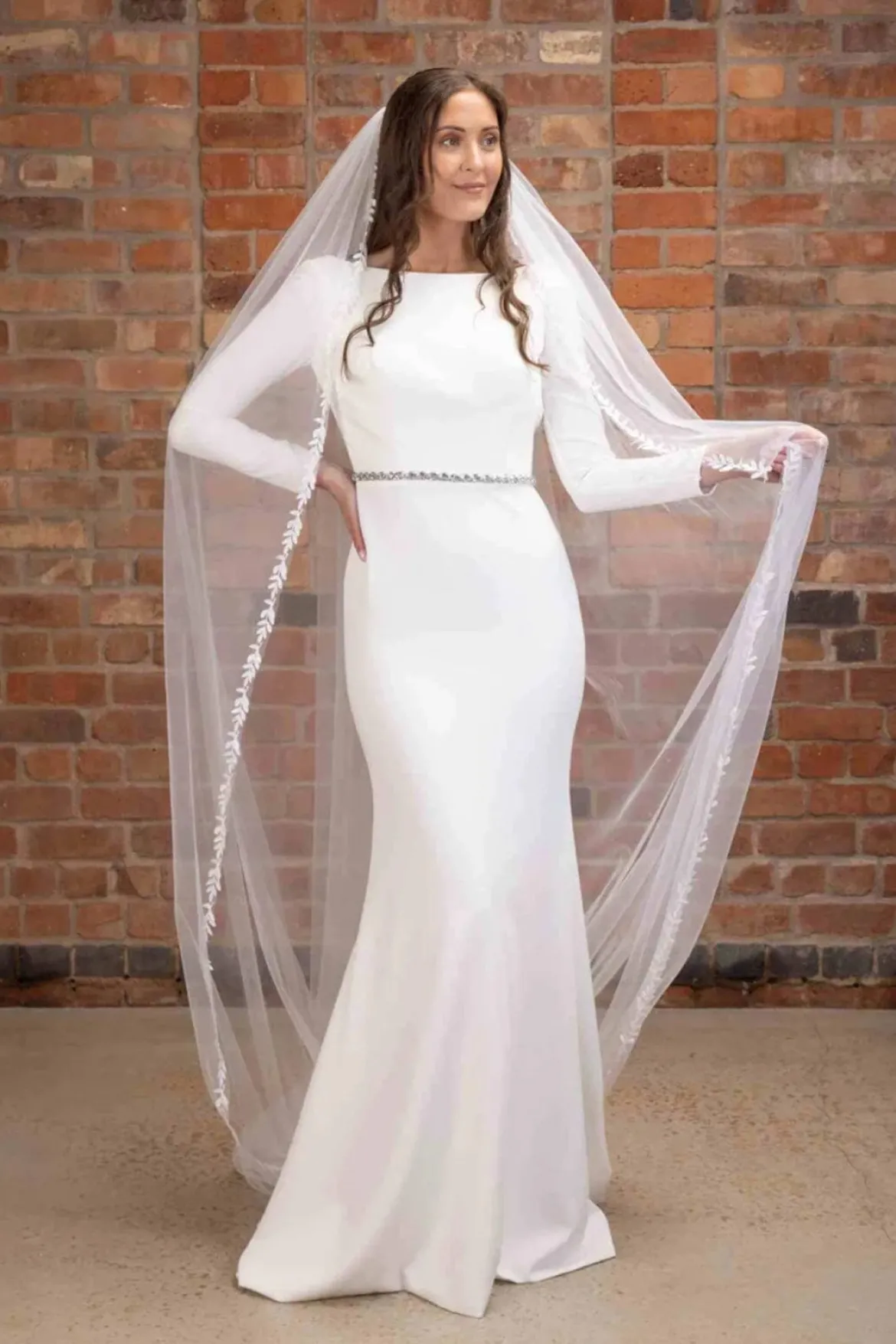 Schleier mit Blattstickerei | The Perfect Bridal Company