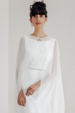 Showroom Only: Chiffon Braut Cape – Philia noni Selected