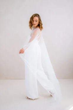 Showroom Only: Perlen-Cape – Beleza noni Selected