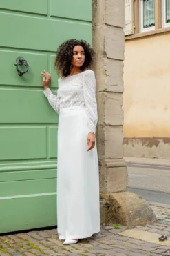 Showroom Only: Rock – Mali noni Selected