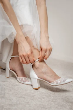 Spitze Brautschuhe – Milan Ivory Lace | The Perfect Bridal Company