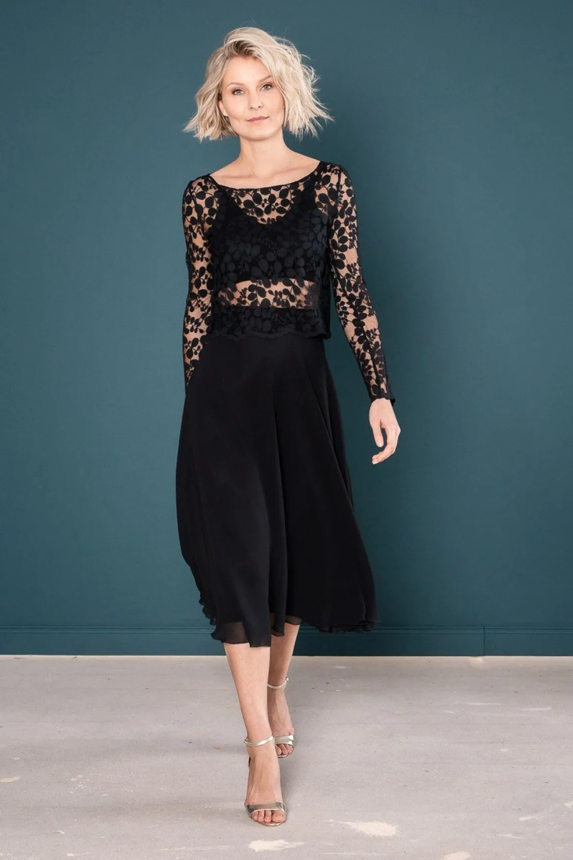 Wadenlanger Chiffonrock in Schwarz – Emmi Black noni