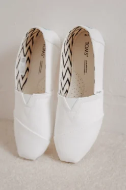 Weiße Espadrilles aus recycelter Baumwolle – TOMS Alpargata