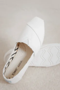 Weiße Espadrilles aus recycelter Baumwolle – TOMS Alpargata