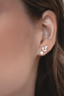 Zierliche Braut Ohrstecker mit Kristallen und Perlen - Simply Delightful